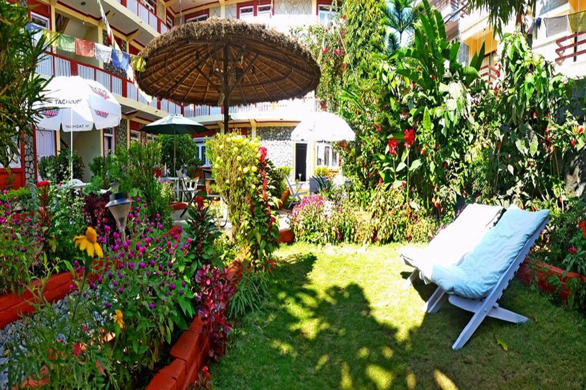 Hotel Angel Pokhara Kültér fotó