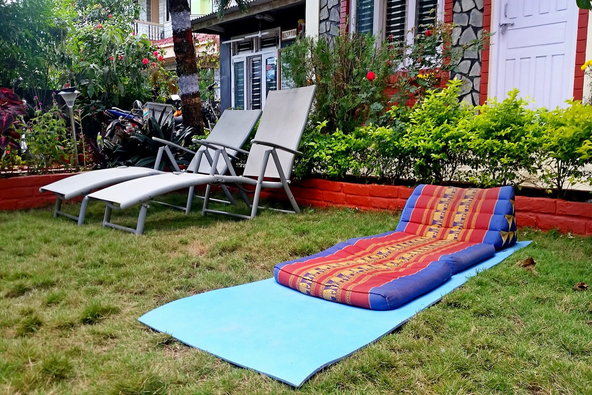 Hotel Angel Pokhara Kültér fotó